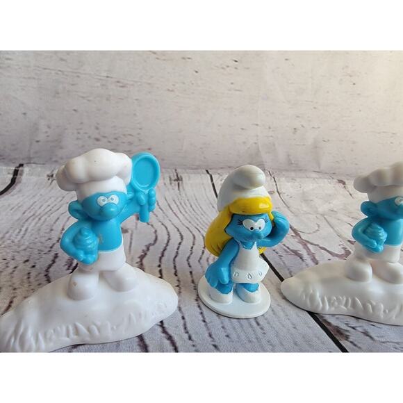 LOT Smurf Figures Smurfette 2 Backer Peyo McDonalds Happy Meal Toy Cake Toppers - Picture 3 of 7
